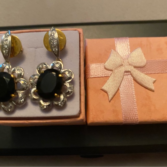 New Onyx & Diamond Drop Earrings in 18k Solid Gold - Picture 5 of 6